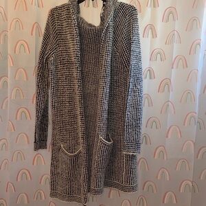 Joseph A Black and White Open-Front Cardigan